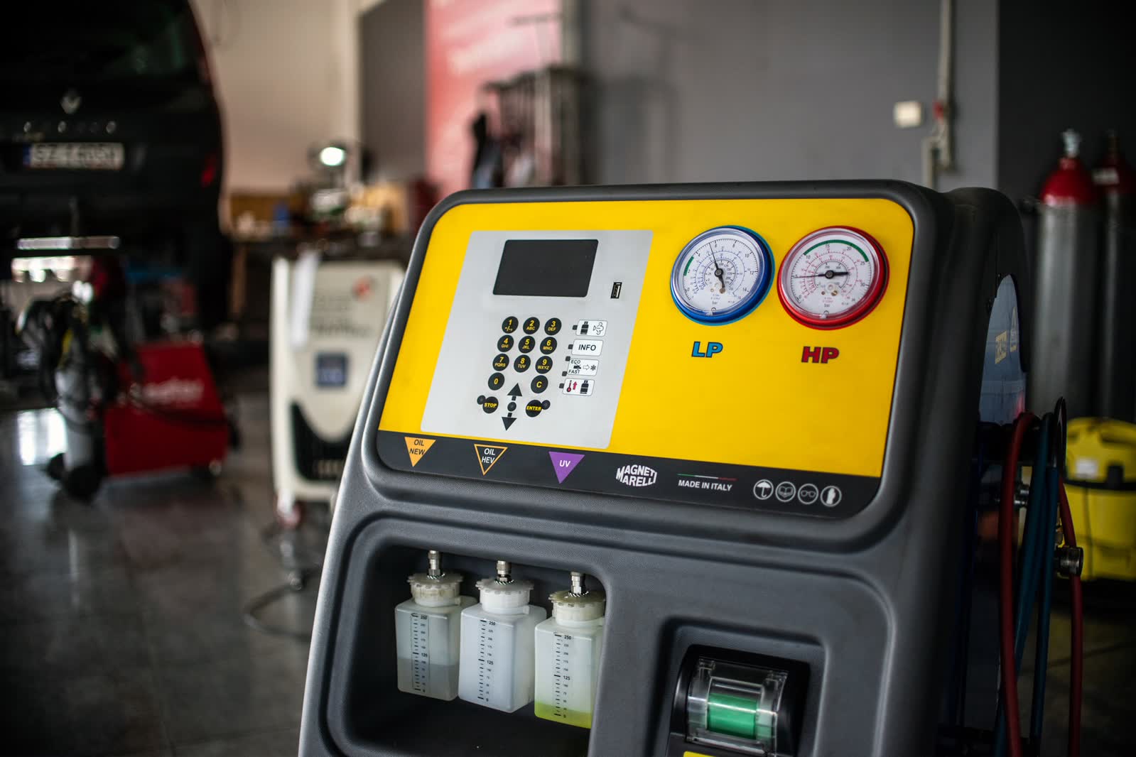 Arval Center MOTOER - serwis marki Audi (hala serwisowa)