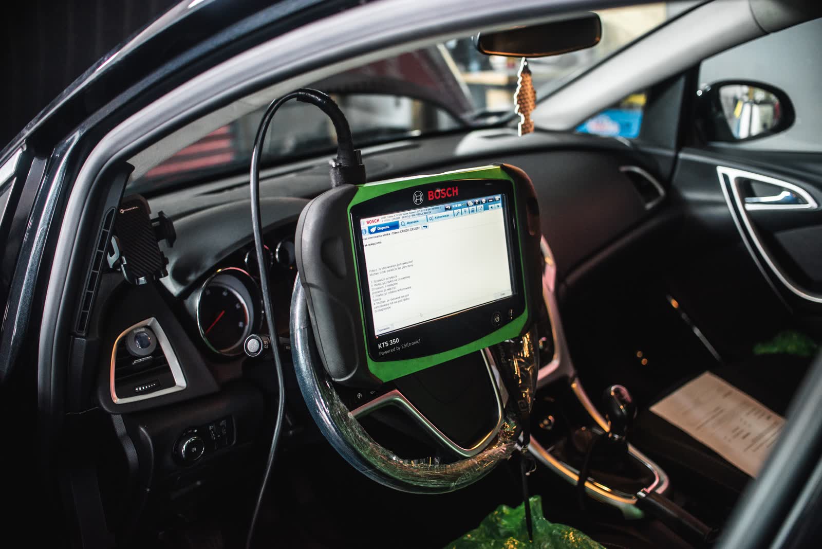 Arval Center MOTOER - serwis marki Renault (poczekalnia i miejsce do pracy)