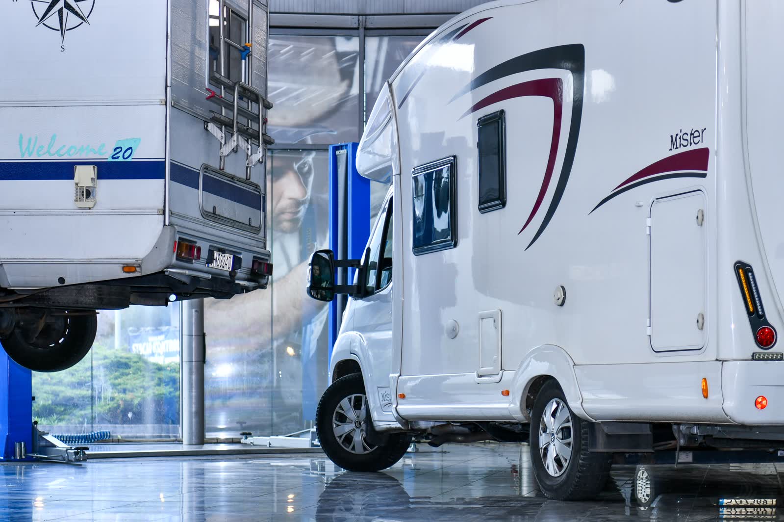 Arval Center MOTOER - serwis marki Tesla (zaplecze dla kierowców)