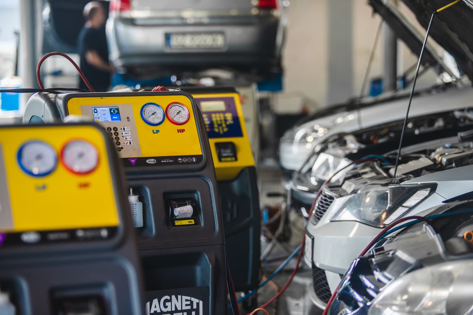 Arval Center MOTOER - serwis marki Toyota (poczekalnia i miejsce do pracy)