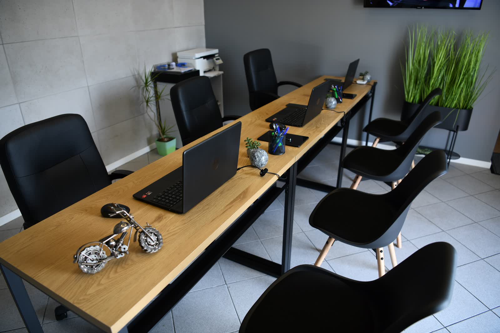 Arval Center MOTOER - serwis marki Volvo (zaplecze dla kierowców)